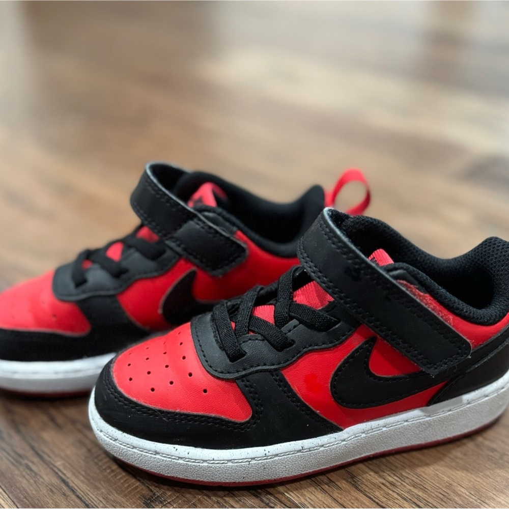 Nike Kids Black and Red Sneakers